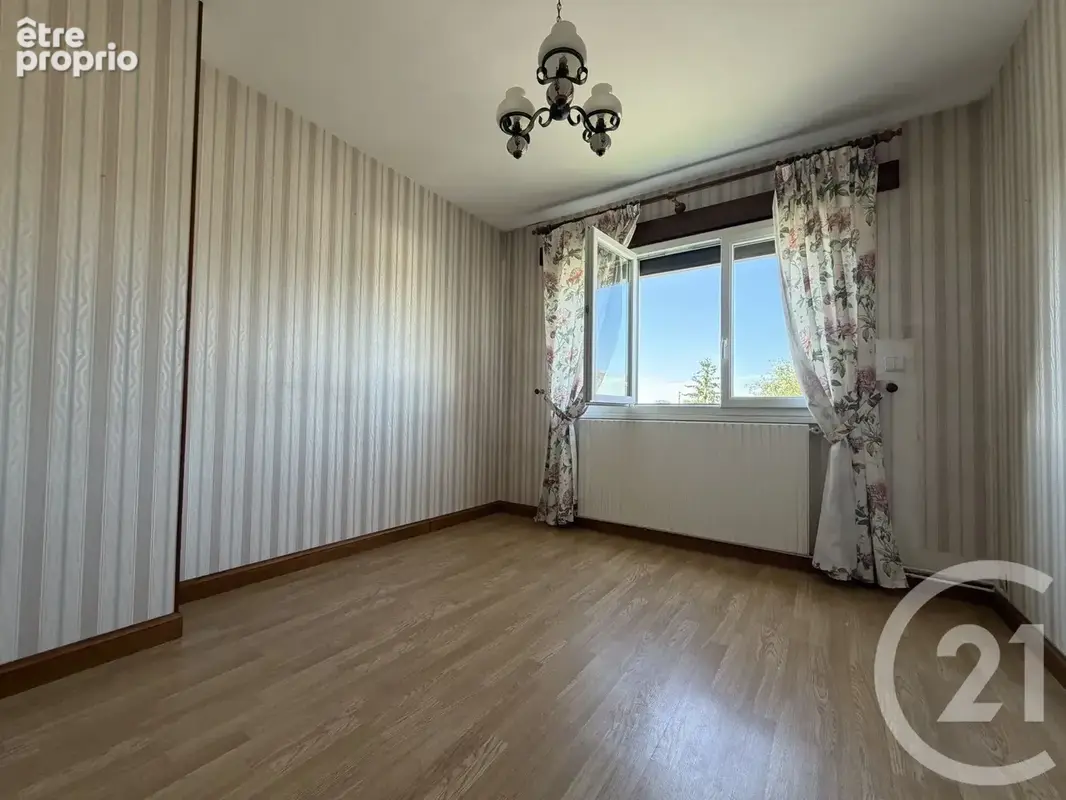 Maison 4 pièces 95 m² à vendre à Chateaudun (28200) - photo 9