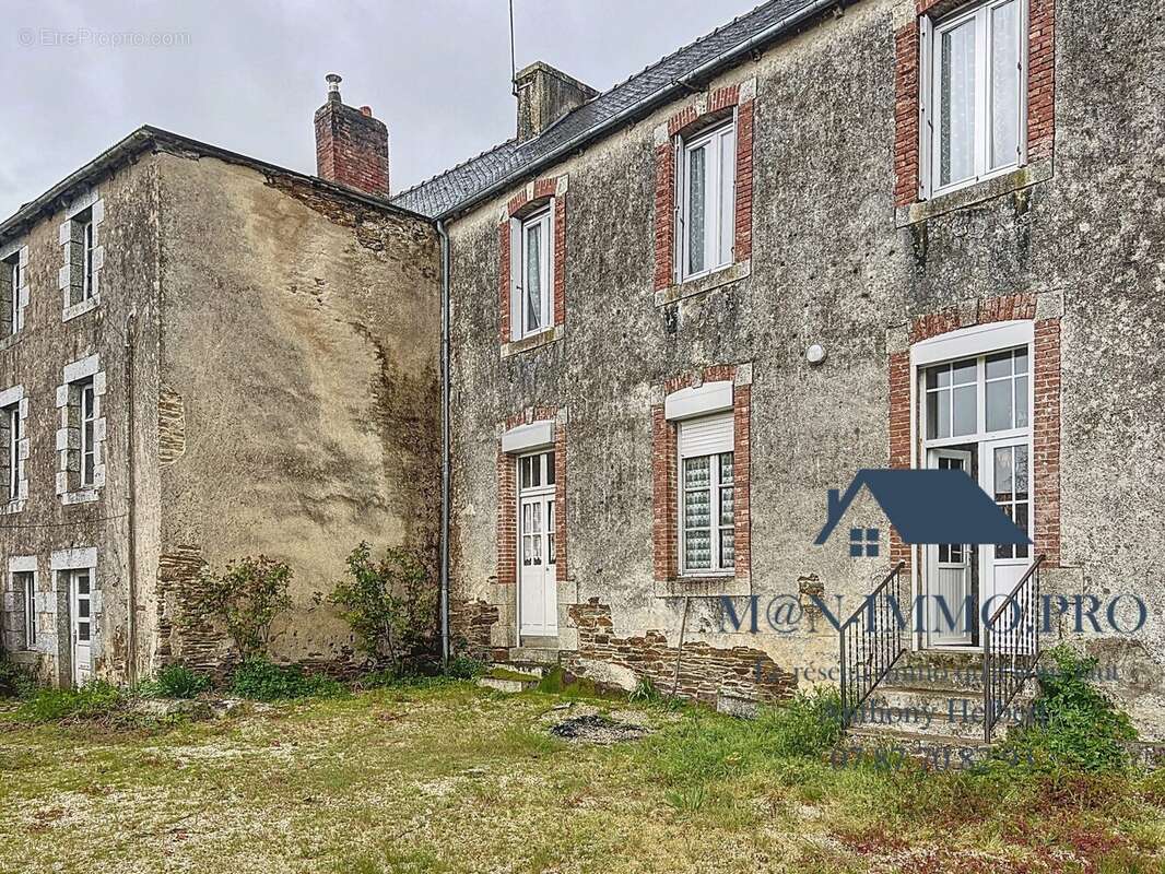 Maison à UZEL