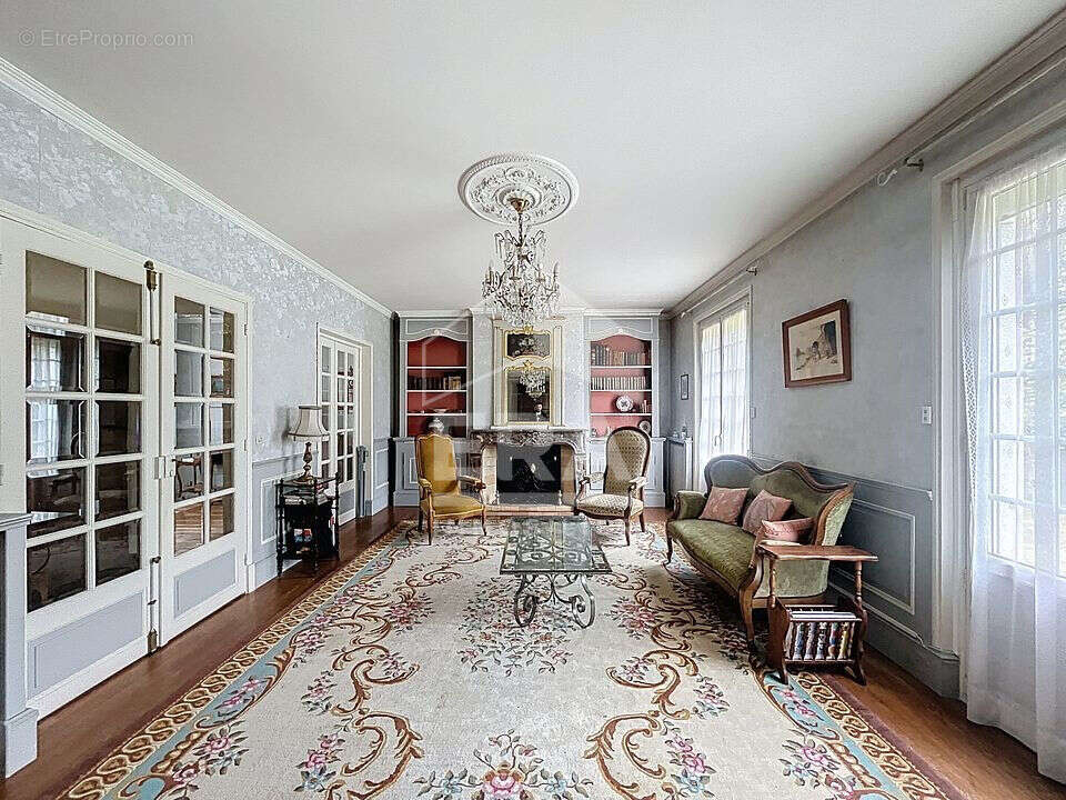 Maison à ARPAJON