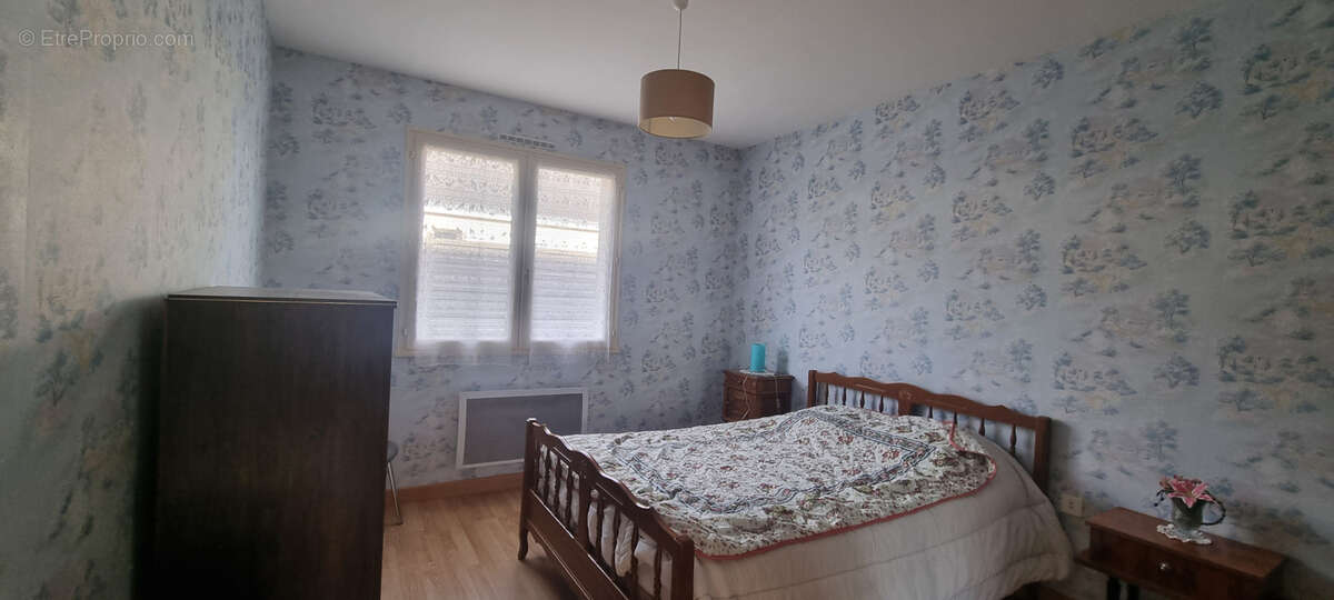 Maison à BEAULIEU-SUR-LAYON