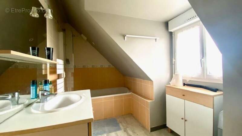 Maison à SAINT-NOLFF