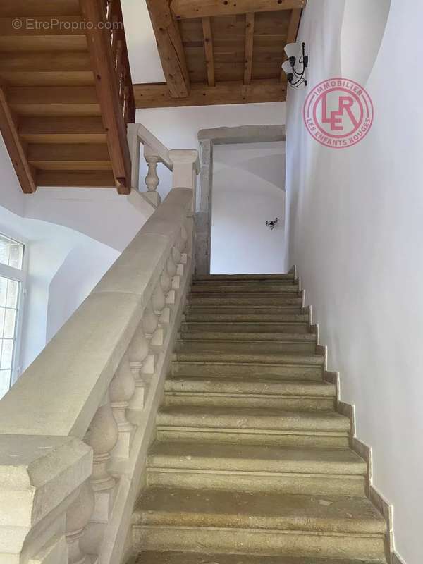 Maison à MONTELIMAR