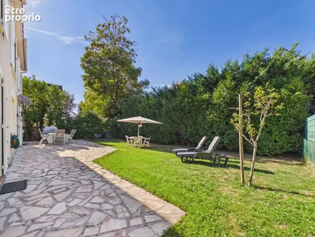 Superbe maison de standing - Saint-Prix - 157.5m² - photo 2