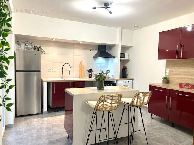 Appartement à SAINT-ETIENNE-DE-TULMONT
