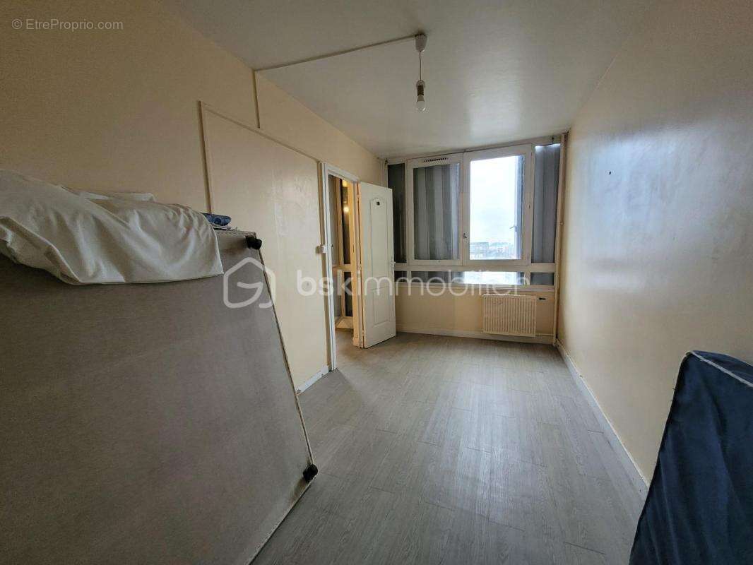 Appartement à AUBERVILLIERS