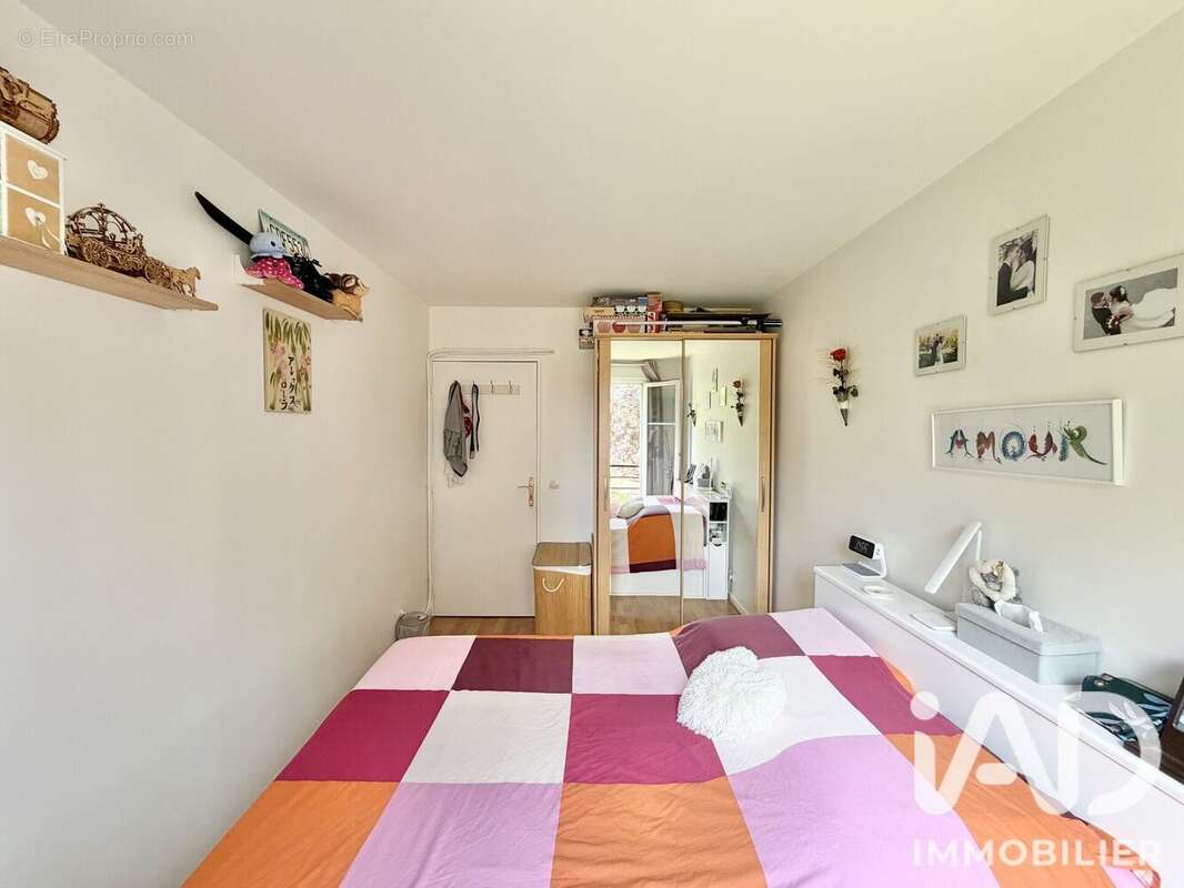 Photo 9 - Appartement à BUSSY-SAINT-GEORGES