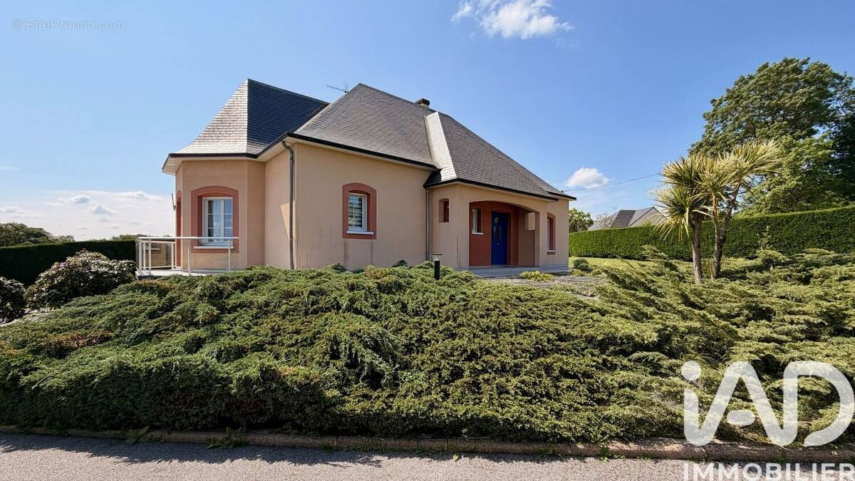 Photo 1 - Maison à GREZ-NEUVILLE