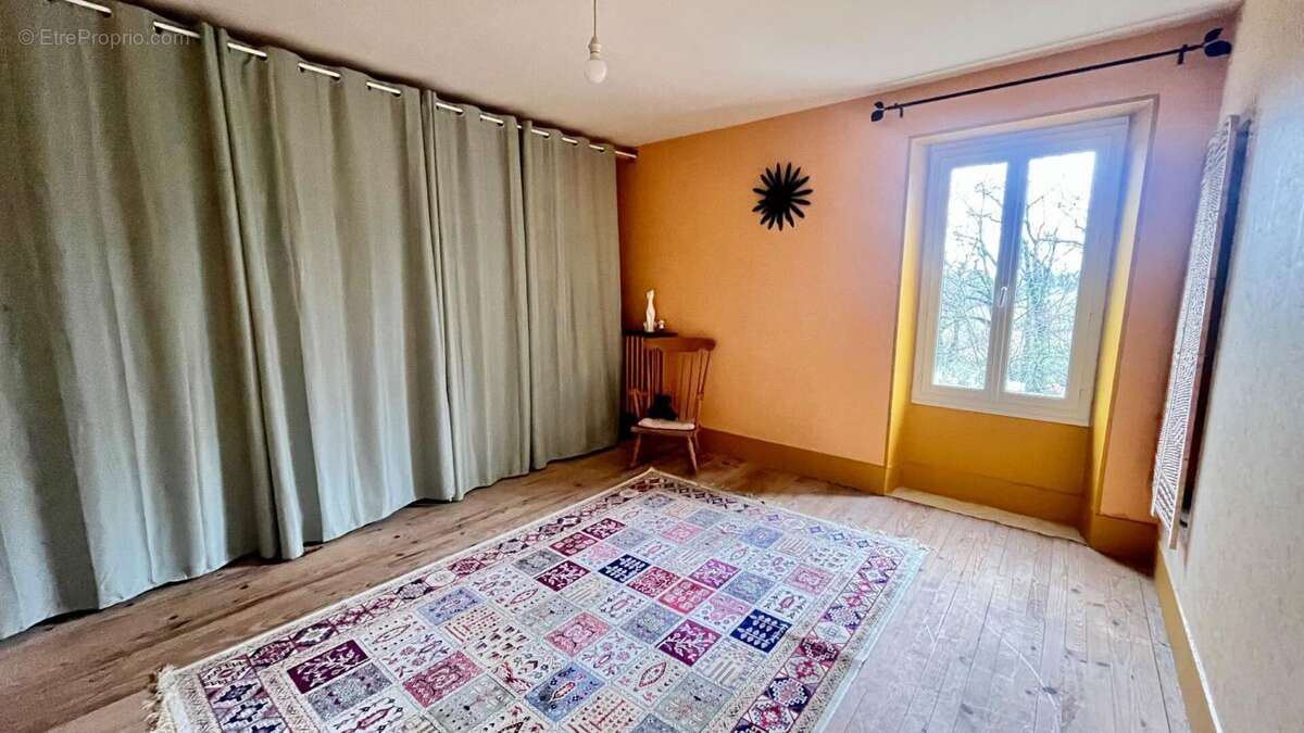 Maison à SAINT-BENOIT-DE-CARMAUX