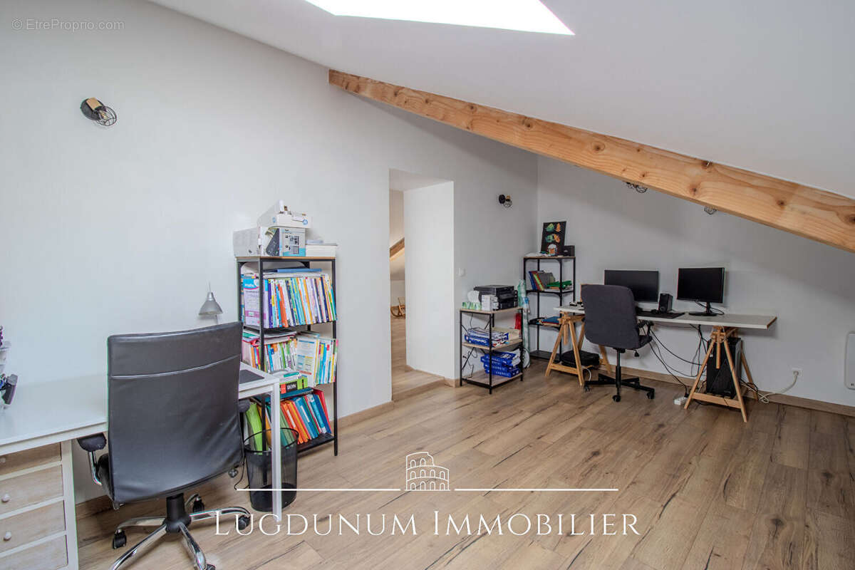 Appartement à BELLEVILLE