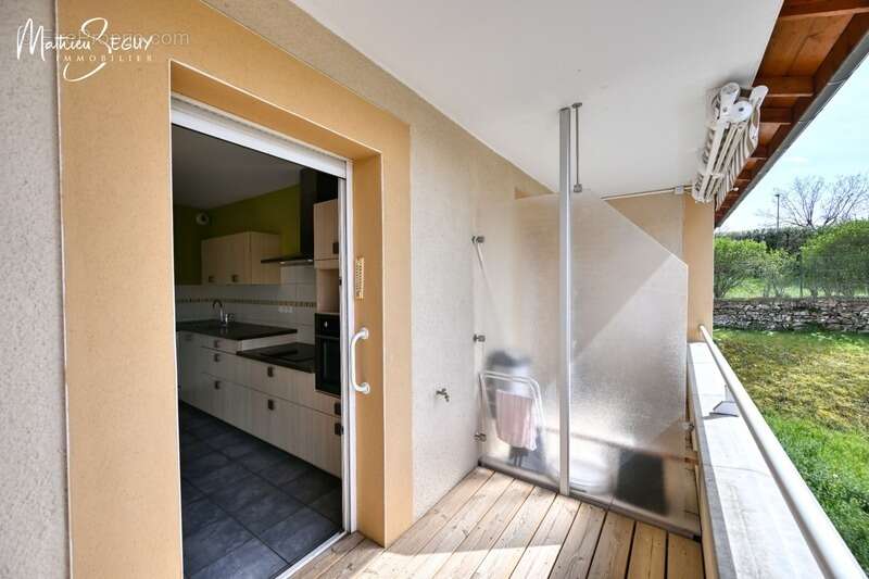Appartement à THURINS