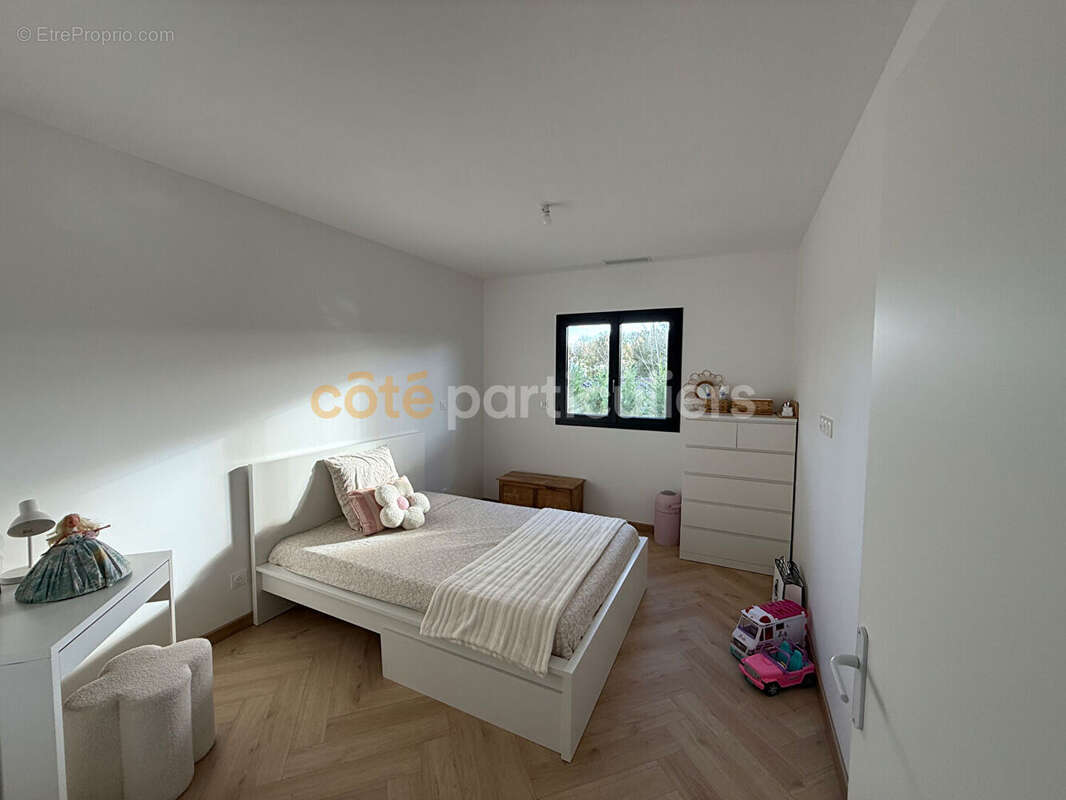 Maison à SAINT-SEURIN-SUR-L&#039;ISLE