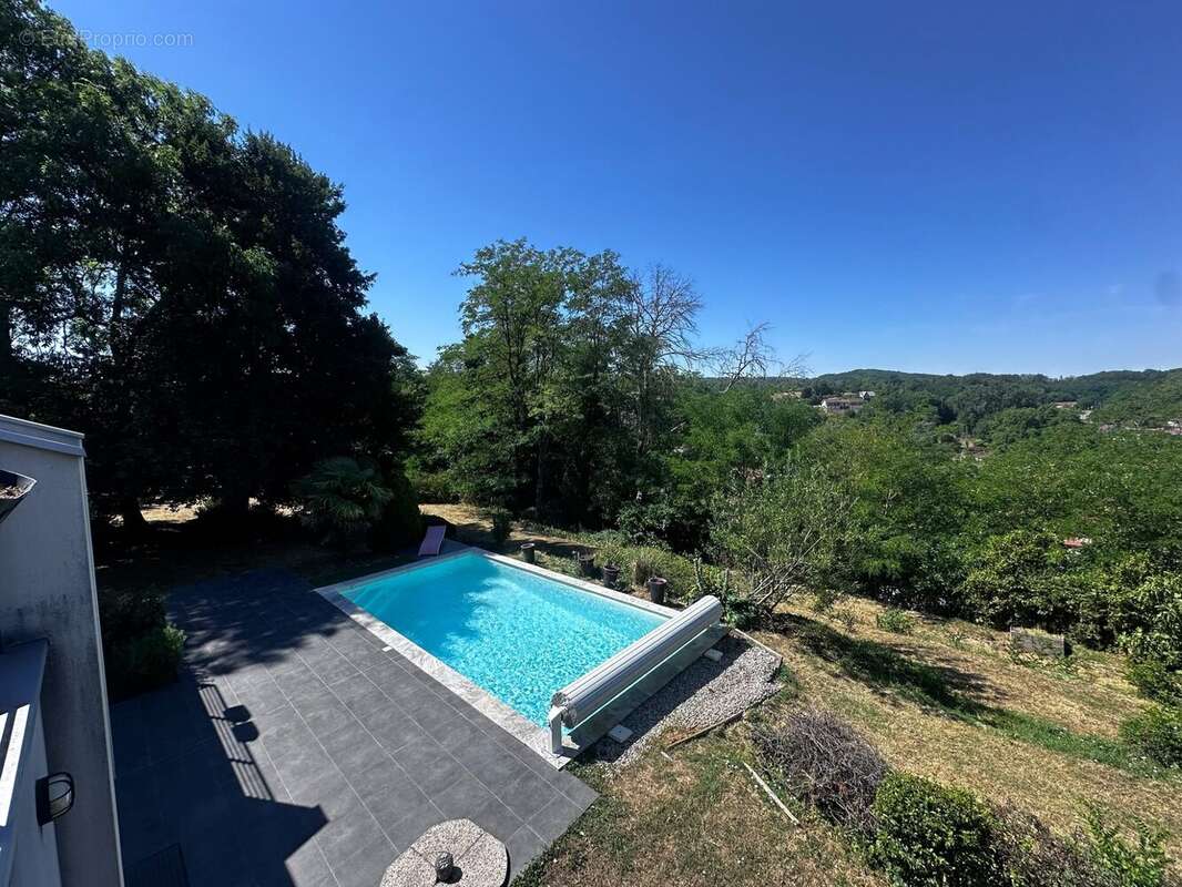 Maison 163 m² à Saint-Simeon-De-Bressieux  - photo 4
