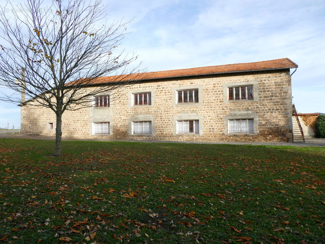 Maison à SAINT-LAURENT-DE-CHAMOUSSET