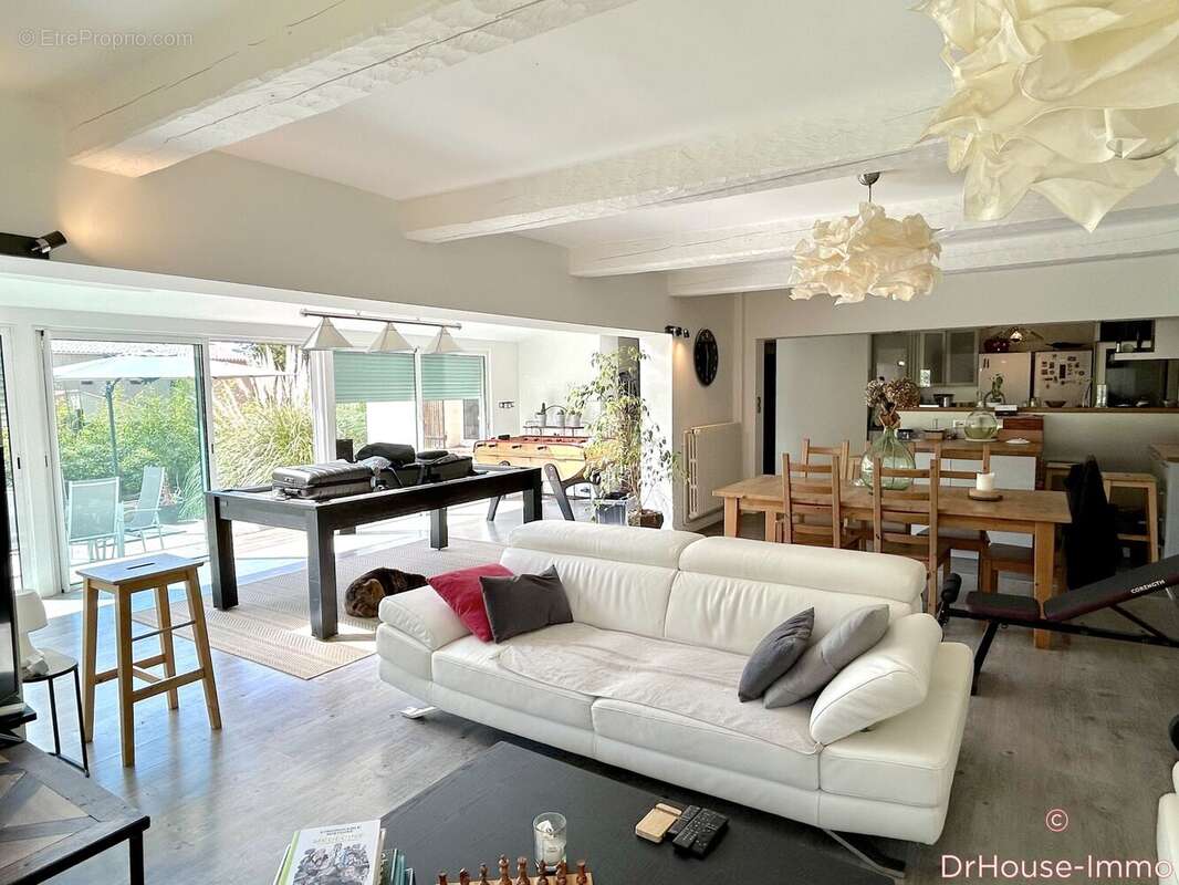 Maison à VILLECROZE