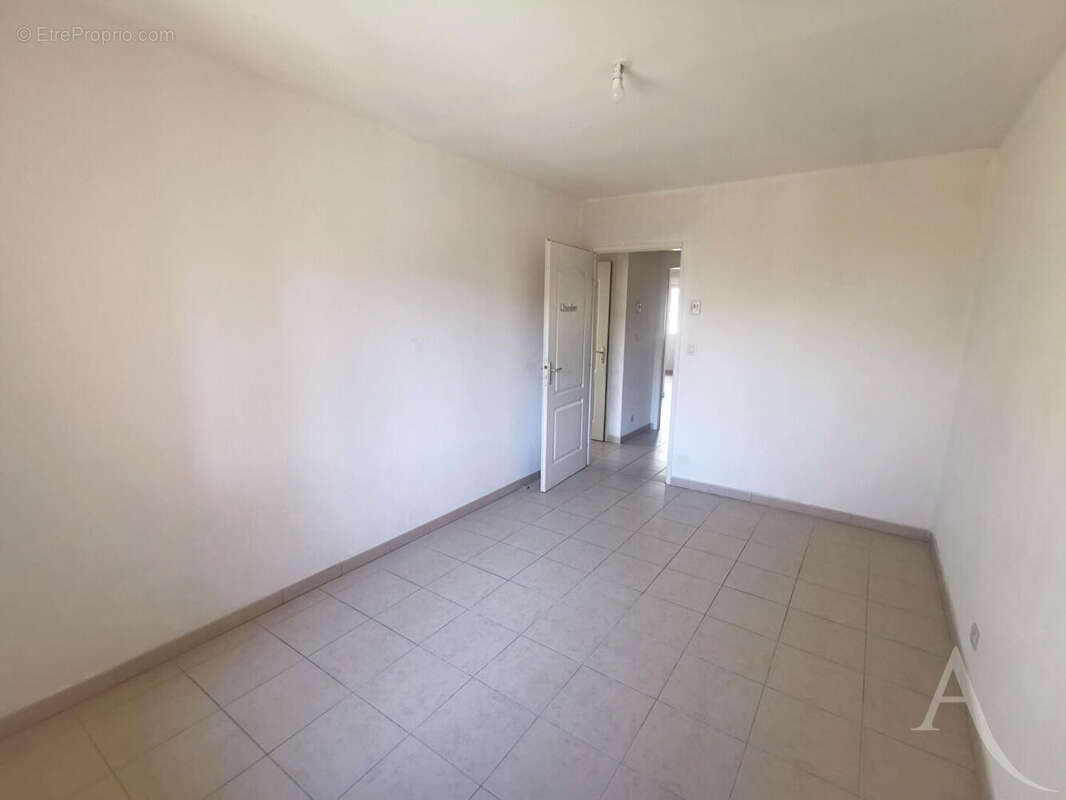 Appartement à BAZIEGE