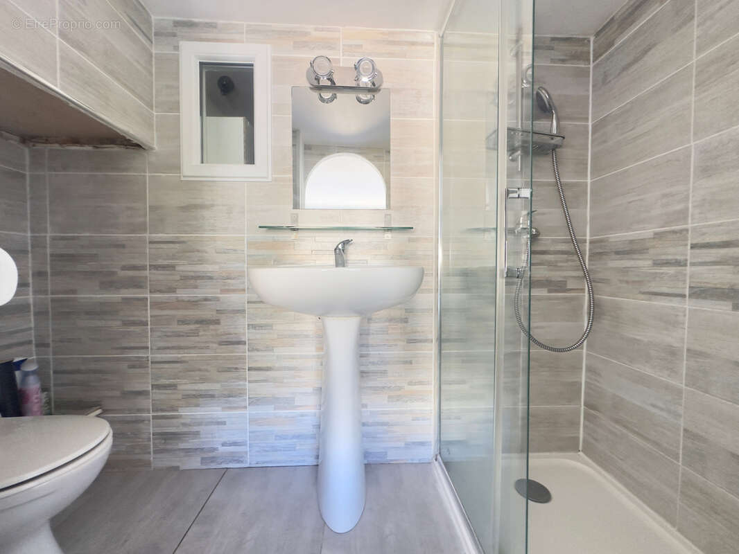 Appartement à MAUGUIO