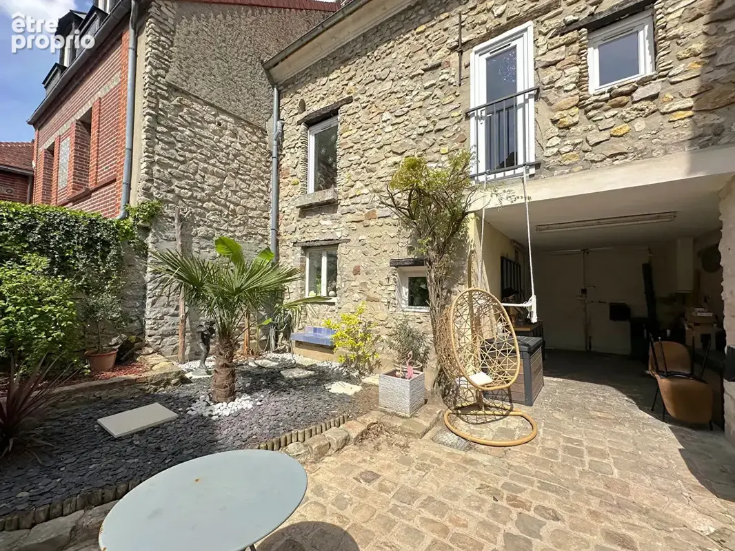 Maison à ERMENONVILLE