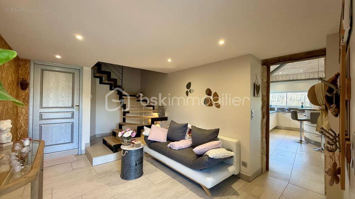 Maison à PUY-L'EVEQUE