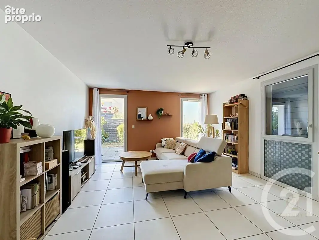 Appartement à CHARLY