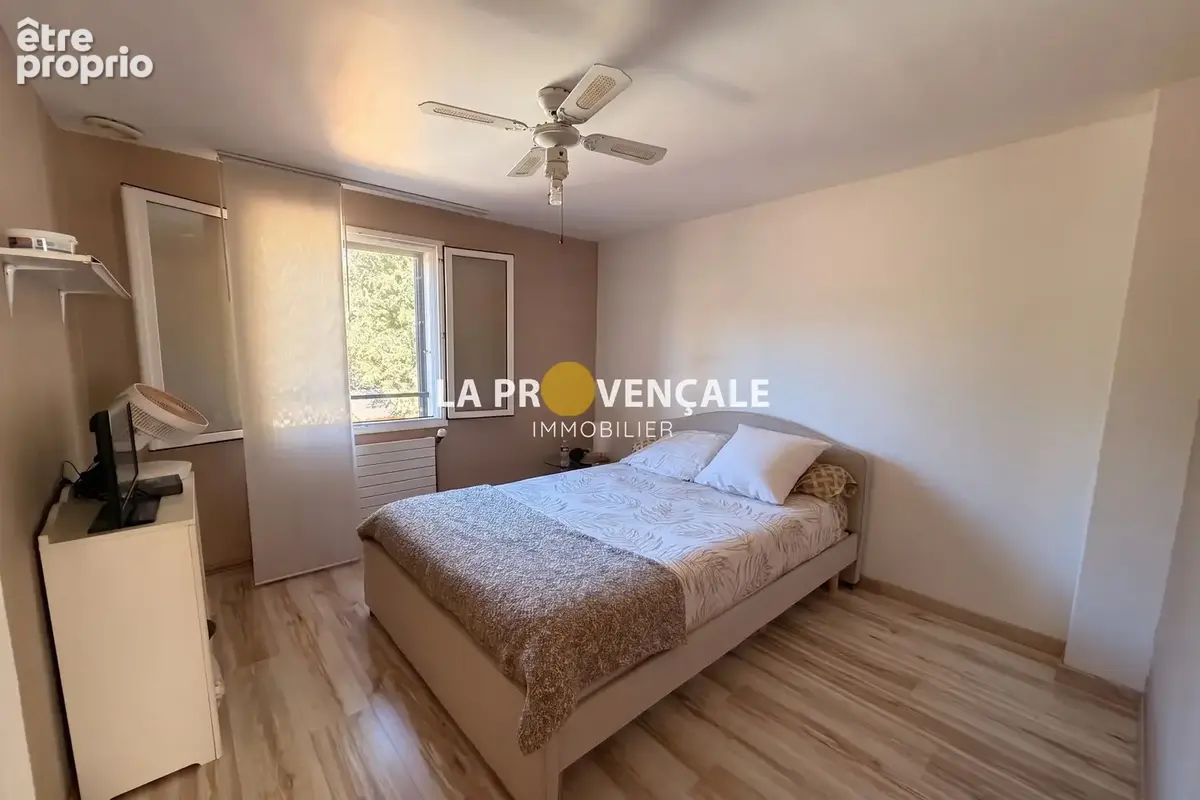 Maison 112 m² à Greasque  - photo 7