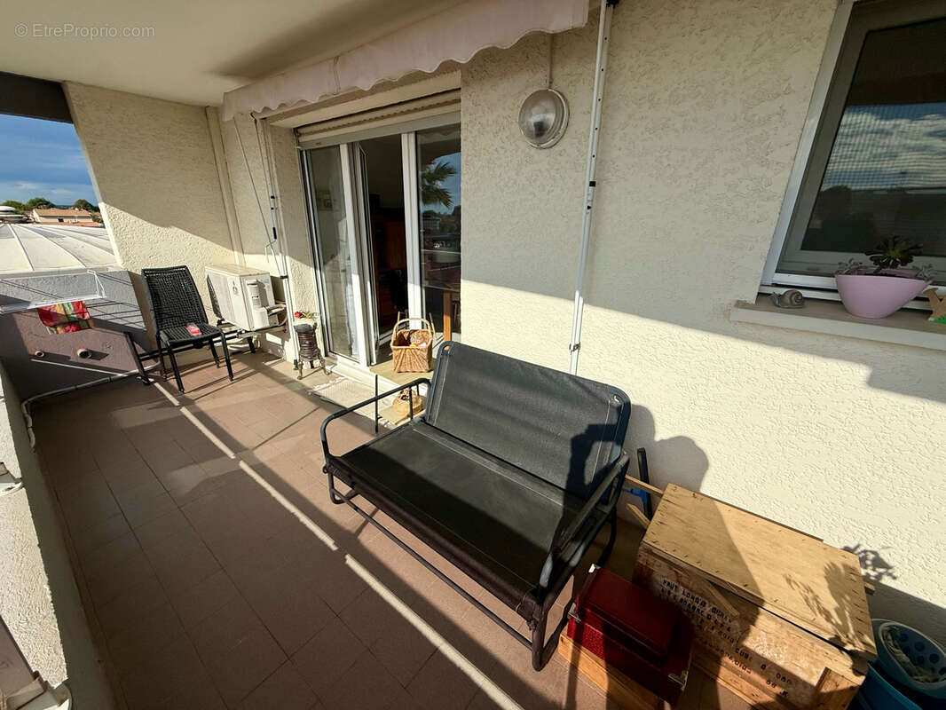 Appartement à MAUGUIO