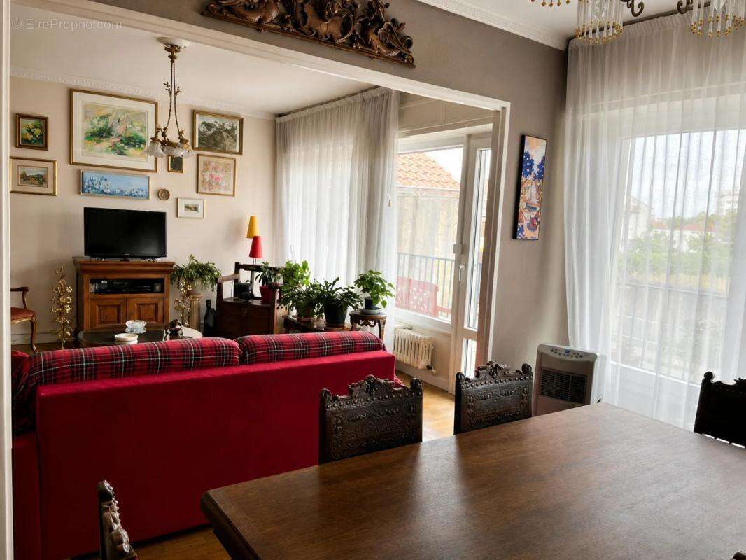 Appartement de 88,67 m² avec balcons, cave et parking - Metz - photo 4