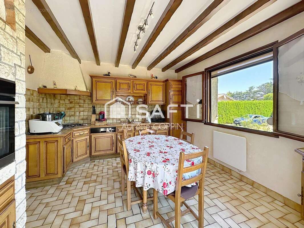 Maison 120 m² à Tignieu-Jameyzieu  - photo 4