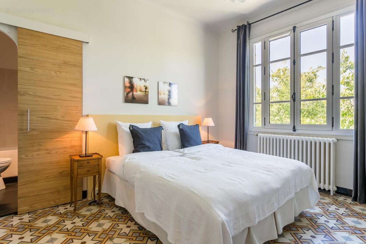 Maison à L'ISLE-SUR-LA-SORGUE