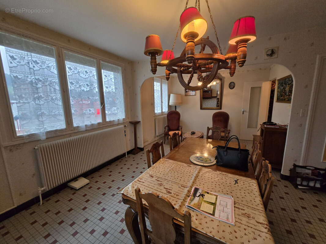 Maison à CHAUFFAILLES