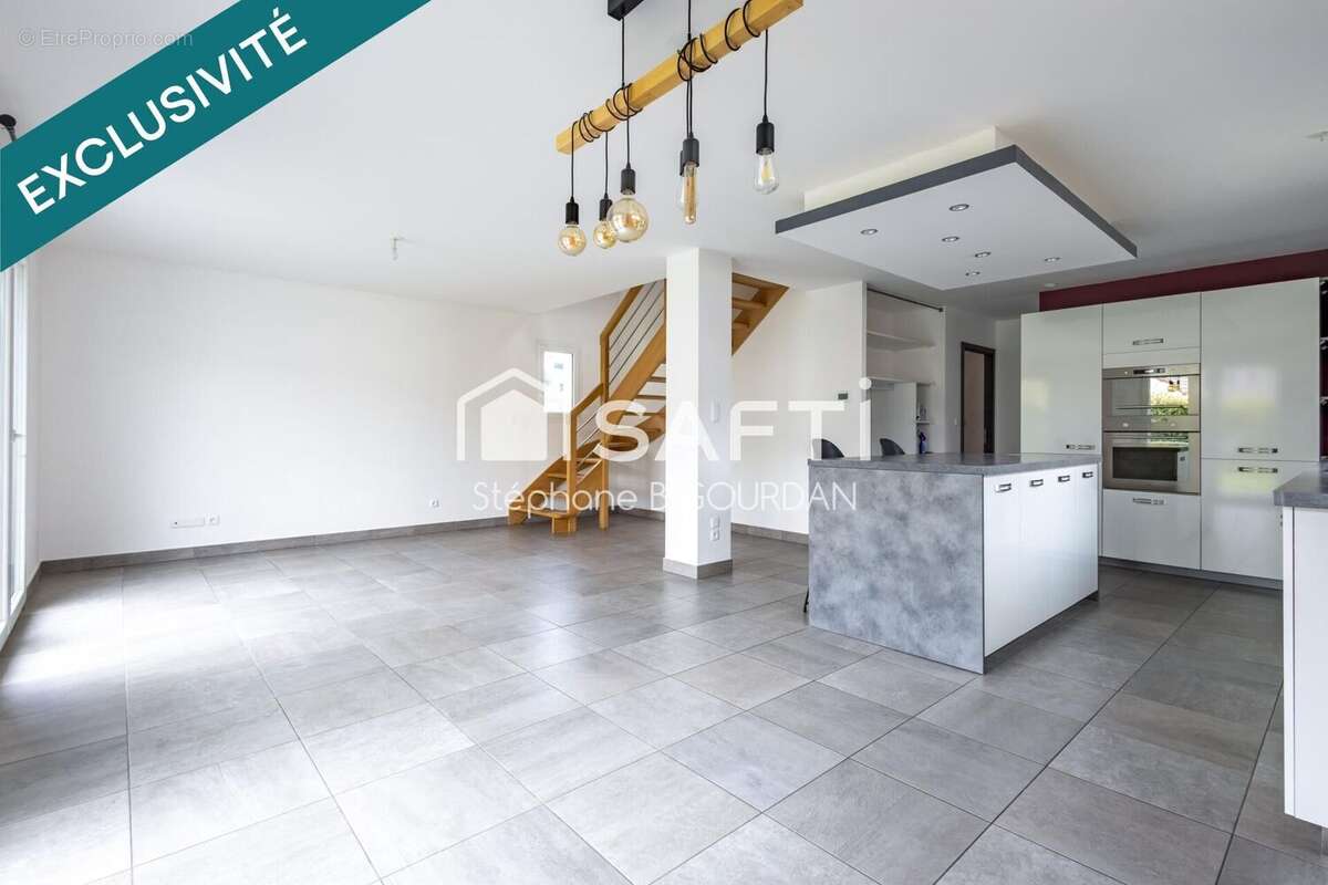 Photo 5 - Maison à ECOLE-VALENTIN