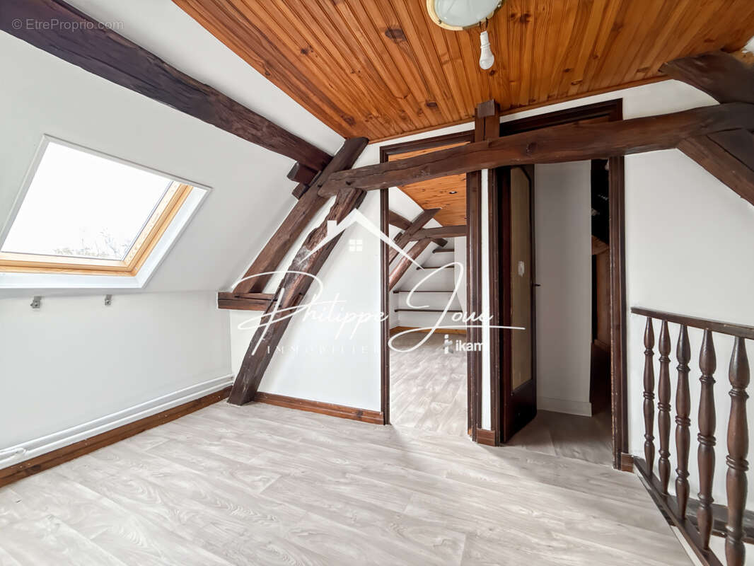 Maison à AIX-EN-OTHE