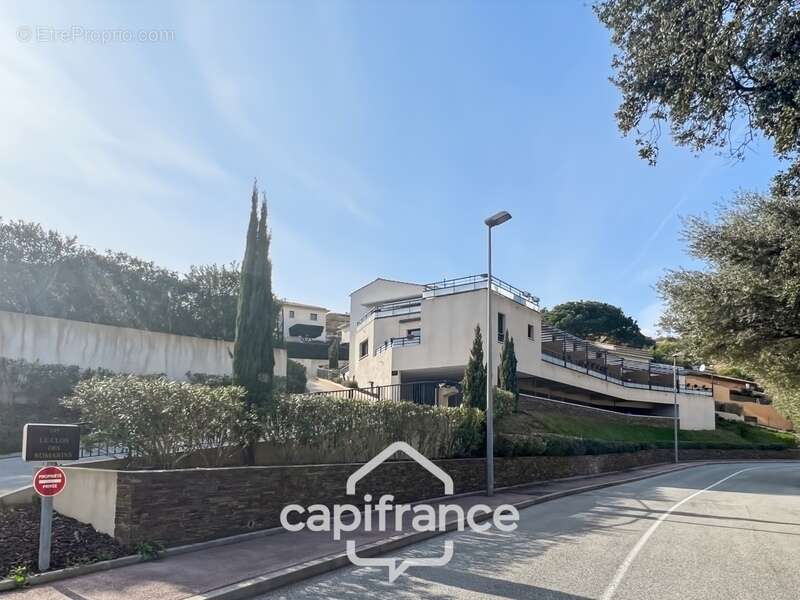 Appartement à BORMES-LES-MIMOSAS