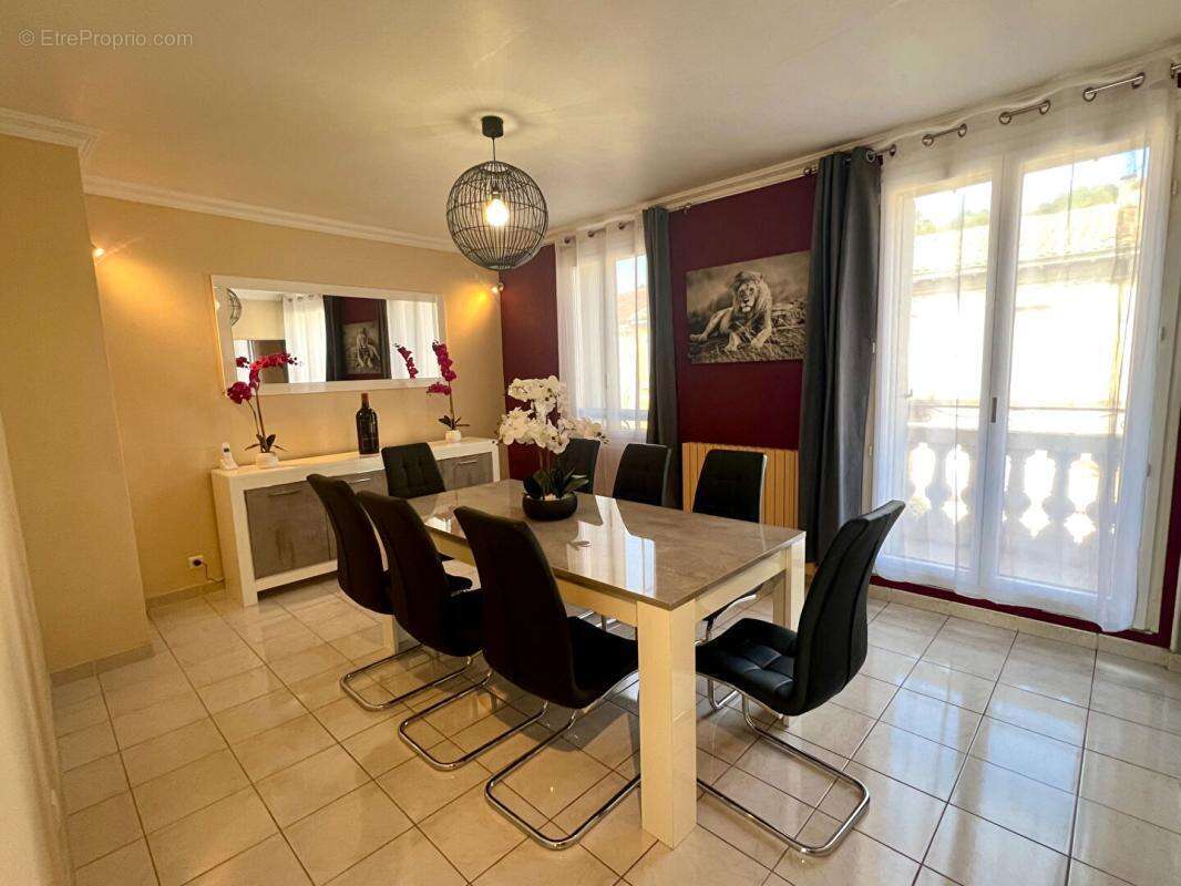 Appartement à APT