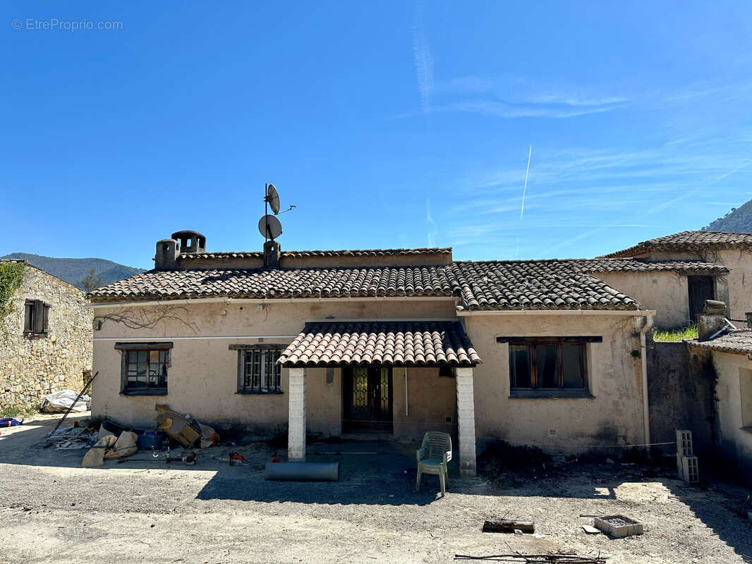 Maison à TOURRETTE-LEVENS