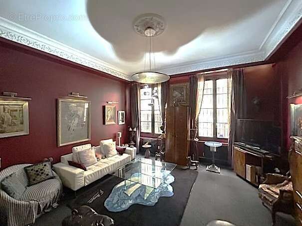 Appartement à PARIS-9E