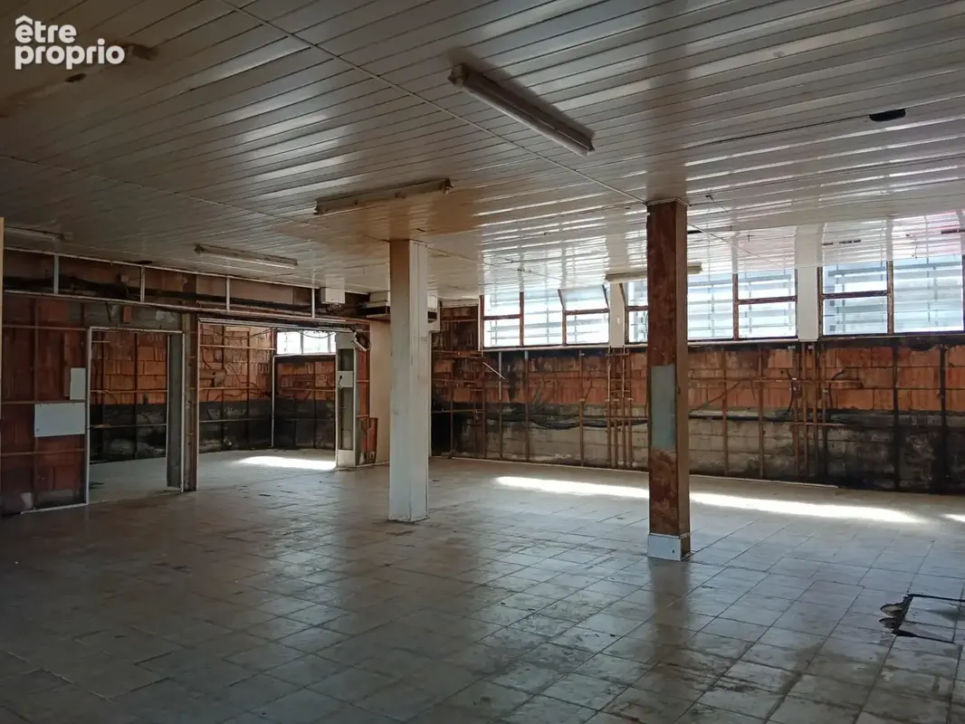 Local commercial - photo 4