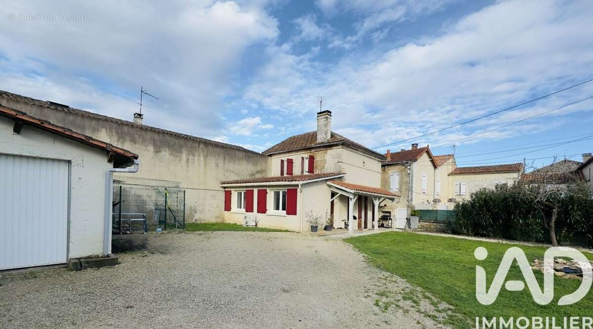 Photo 3 - Maison à LA COURONNE