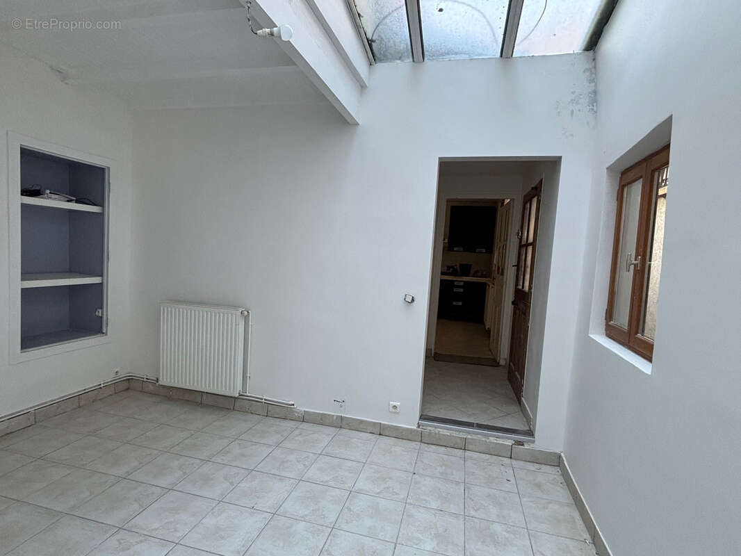 Maison à LA QUEUE-LES-YVELINES