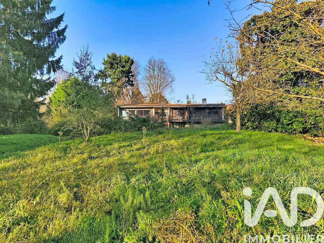 Photo 2 - Maison à MONTMERLE-SUR-SAONE