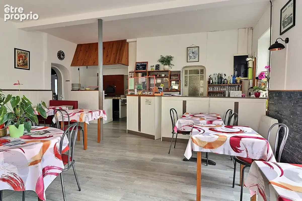 Centre-ville  hagetmau! restaurant reconnu, clientèle fidèle et murs possibles - photo 8