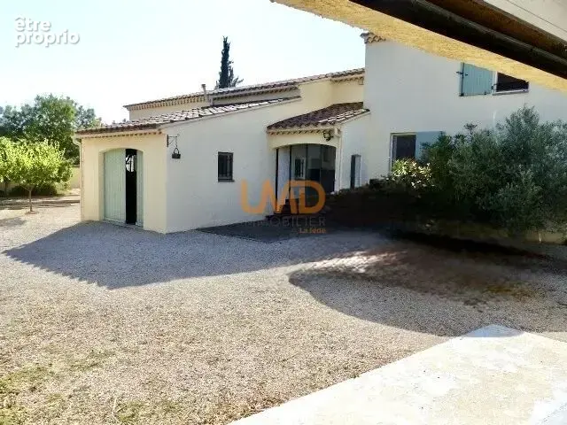 Villa de plain-pied au calme absolu avec piscine et double g - photo 25