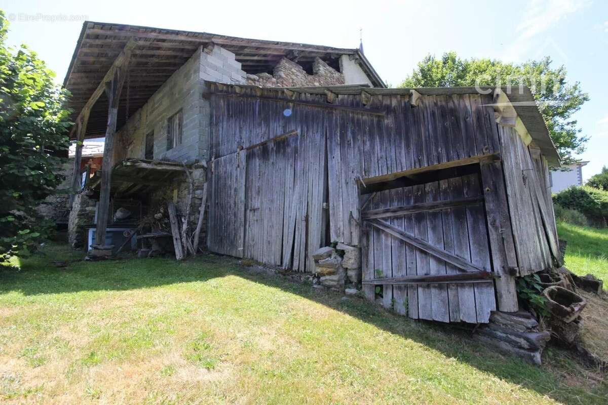 Maison à BOURGET-EN-HUILE