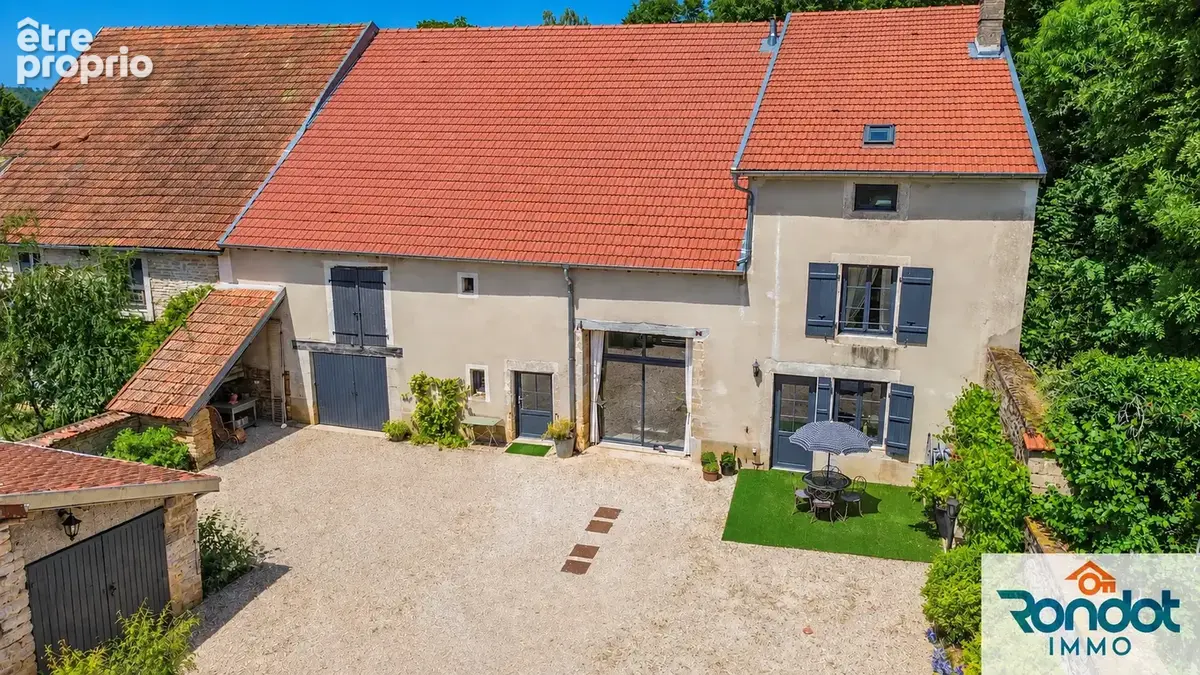 Maison à SAINT-BROINGT-LES-FOSSES
