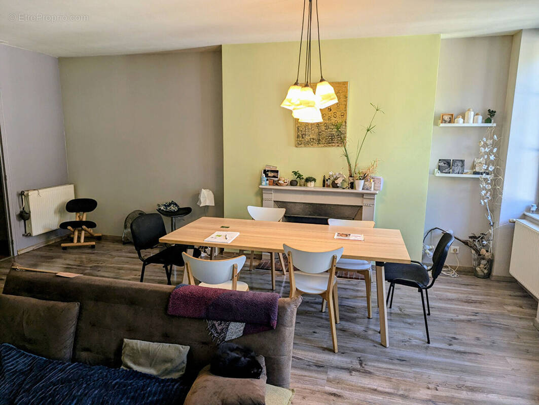 Appartement à SALINS-LES-BAINS