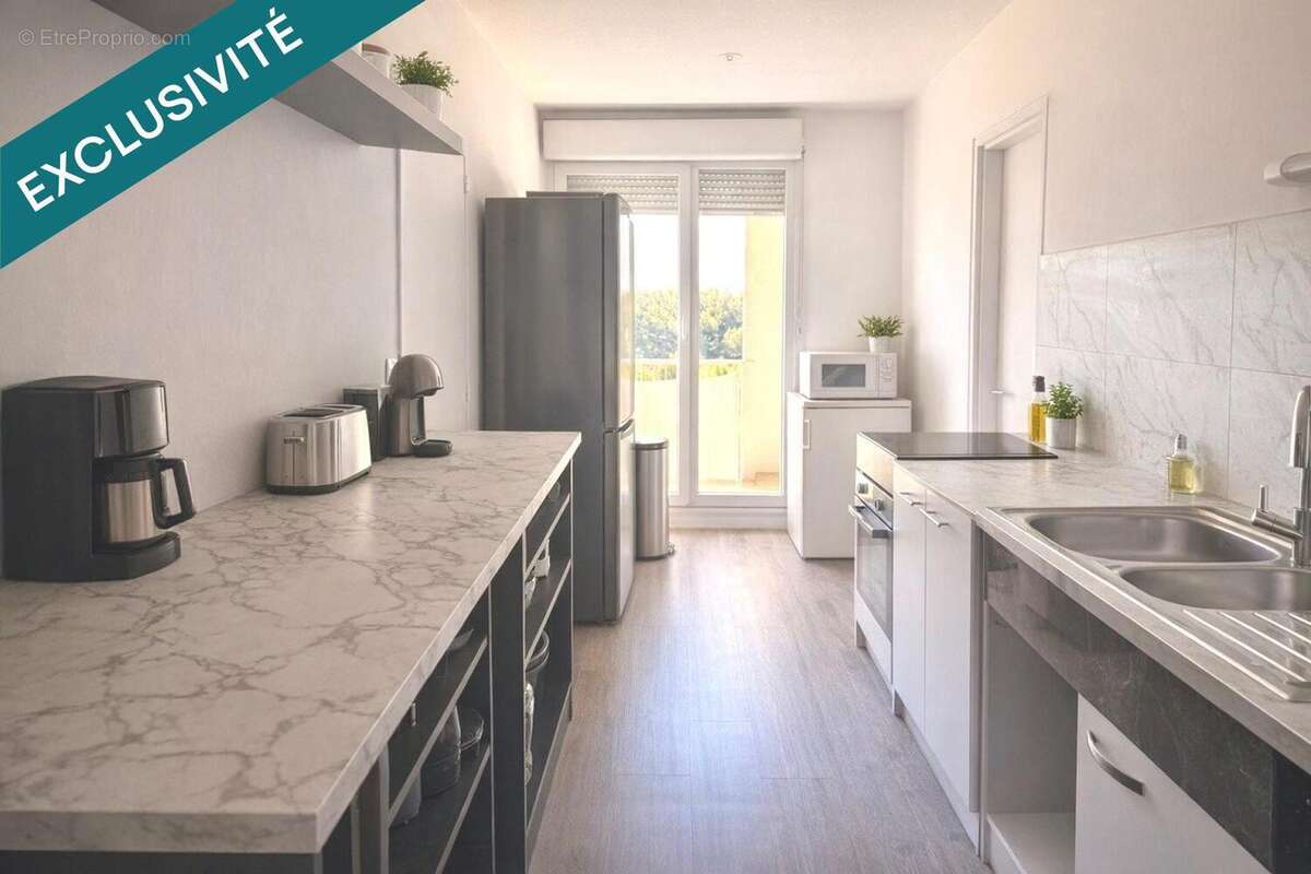 Photo 2 - Appartement à MARSEILLE-11E