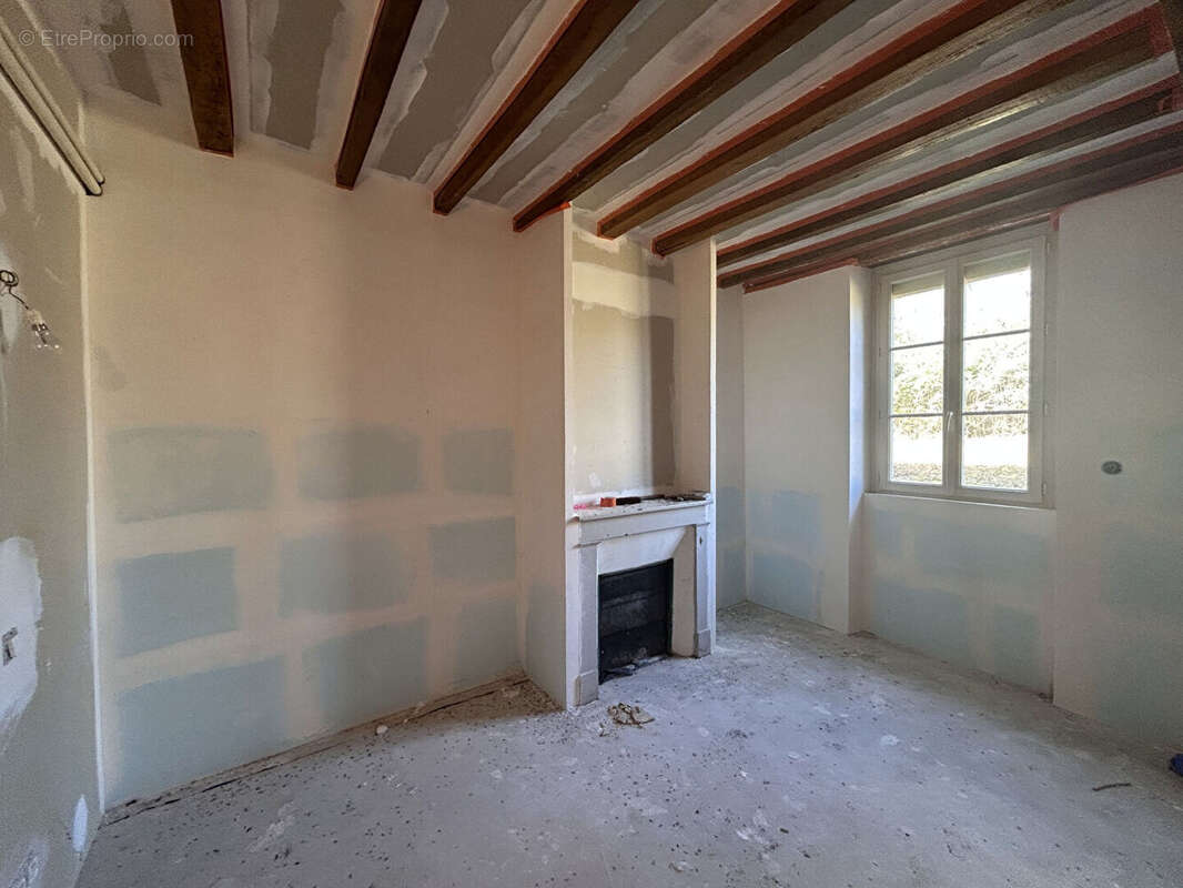 Maison à CHARBUY