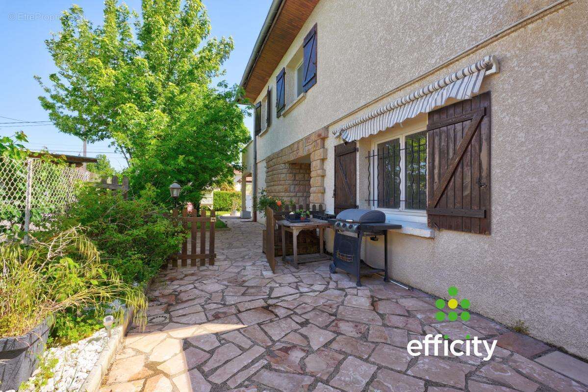 Maison à SAINT-PRIEST