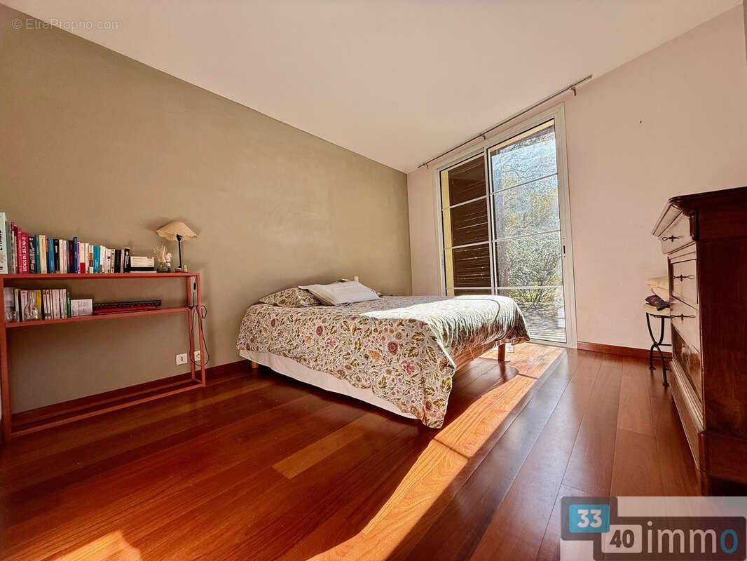 Maison d' architecte 235 m2 5 chambres a salles - photo 7