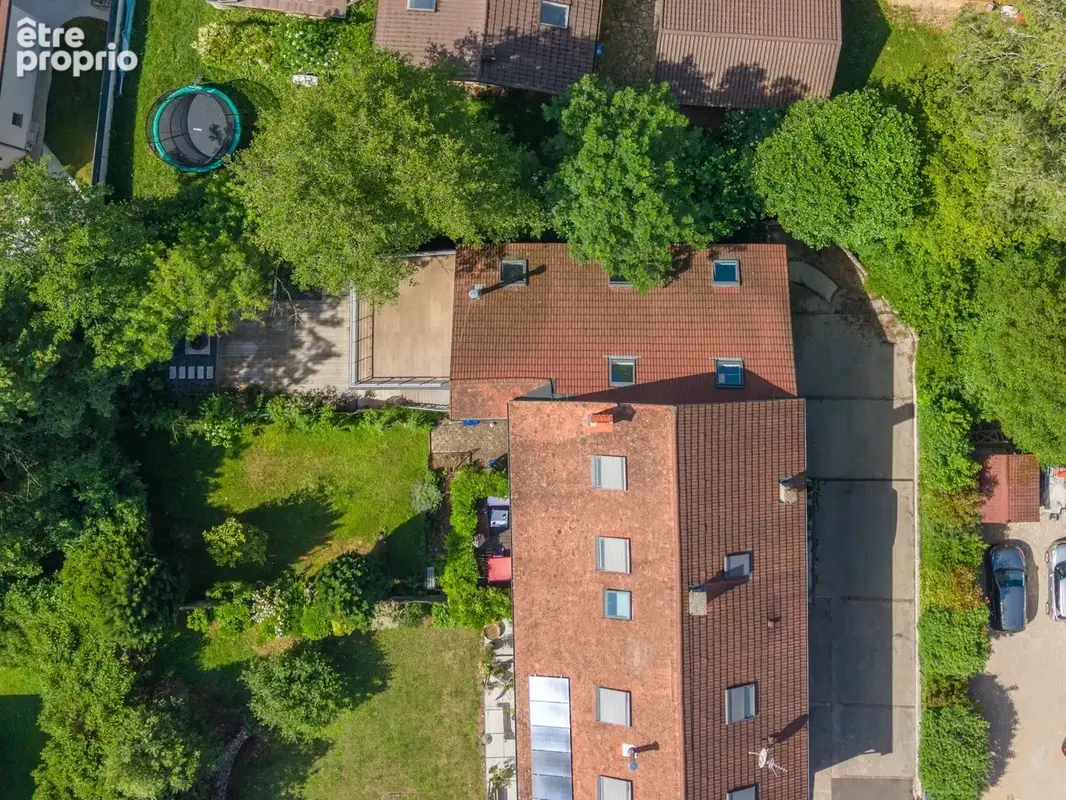 PRÉVESSIN-MOËNS – Ancienne forge du XIXᵉ transformée en loft – 187 m² – 3 chambres – Jardin - photo 13