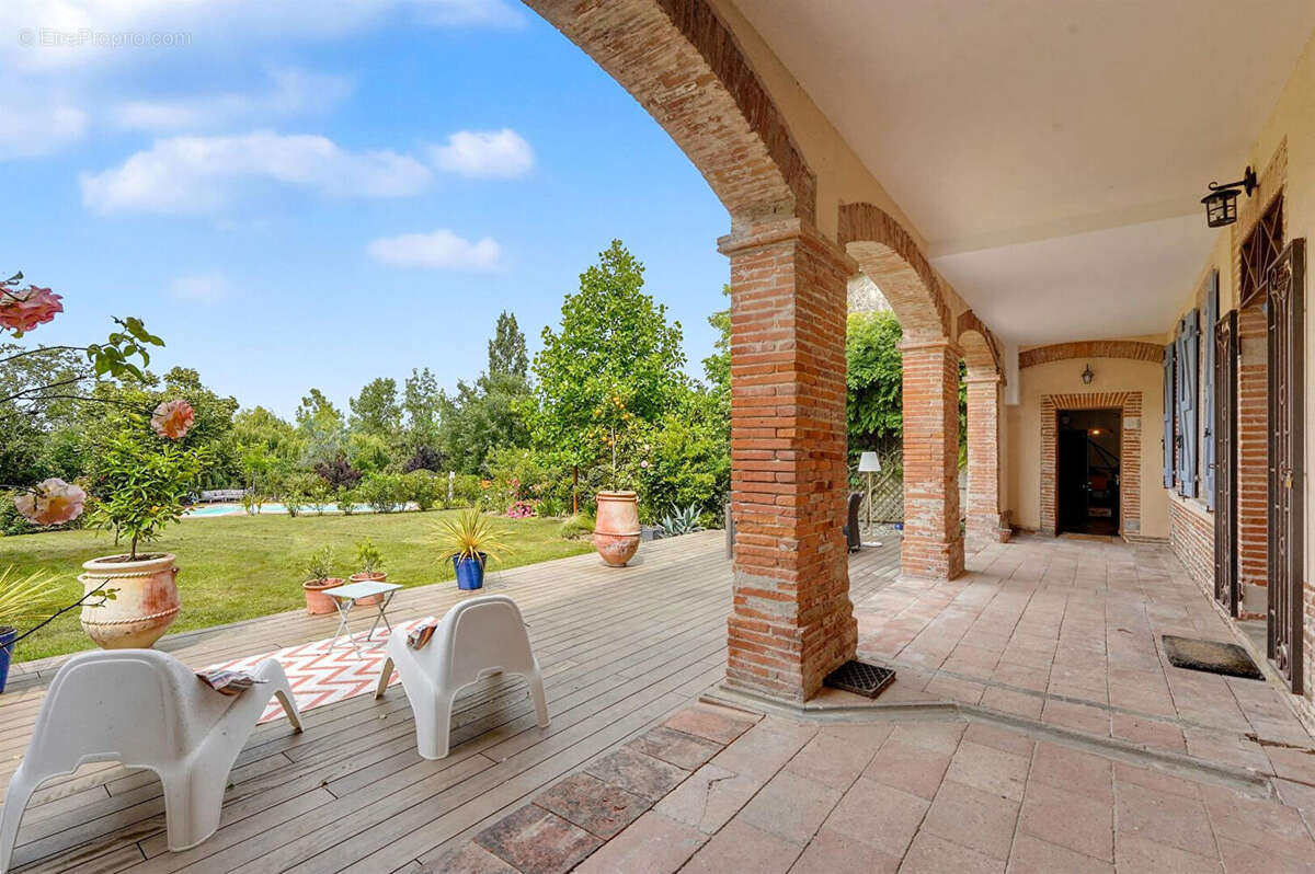 HAUTE-GARONNE - près de Toulouse - Manoir du XVIIe siècle avec maison d'amis, piscine et potentiel de revenus . - photo 15